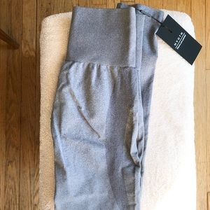 NVGTN Small Women's Contour Seamless Leggings